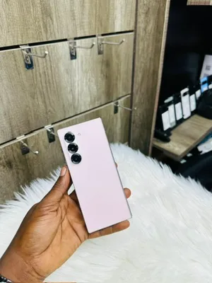 Samsung Galaxy Z Fold 6 12/256GB product image thumbnail 4